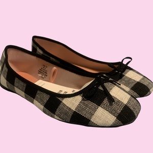 NWT H&M Black and White Flats